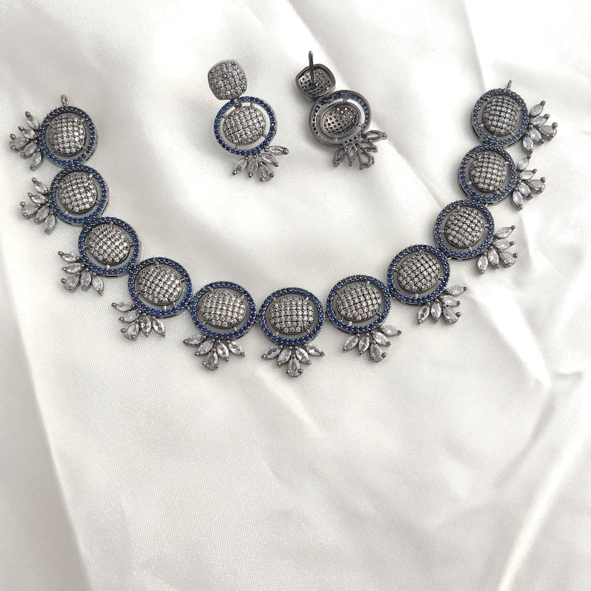 Nadia Blue Victorian Necklace Set