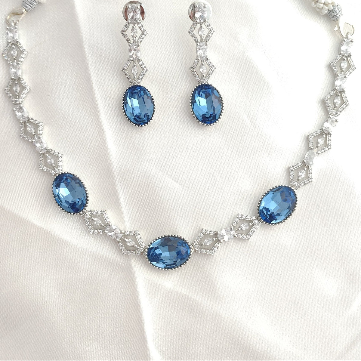 Diana Blue Zirconia Necklace Set