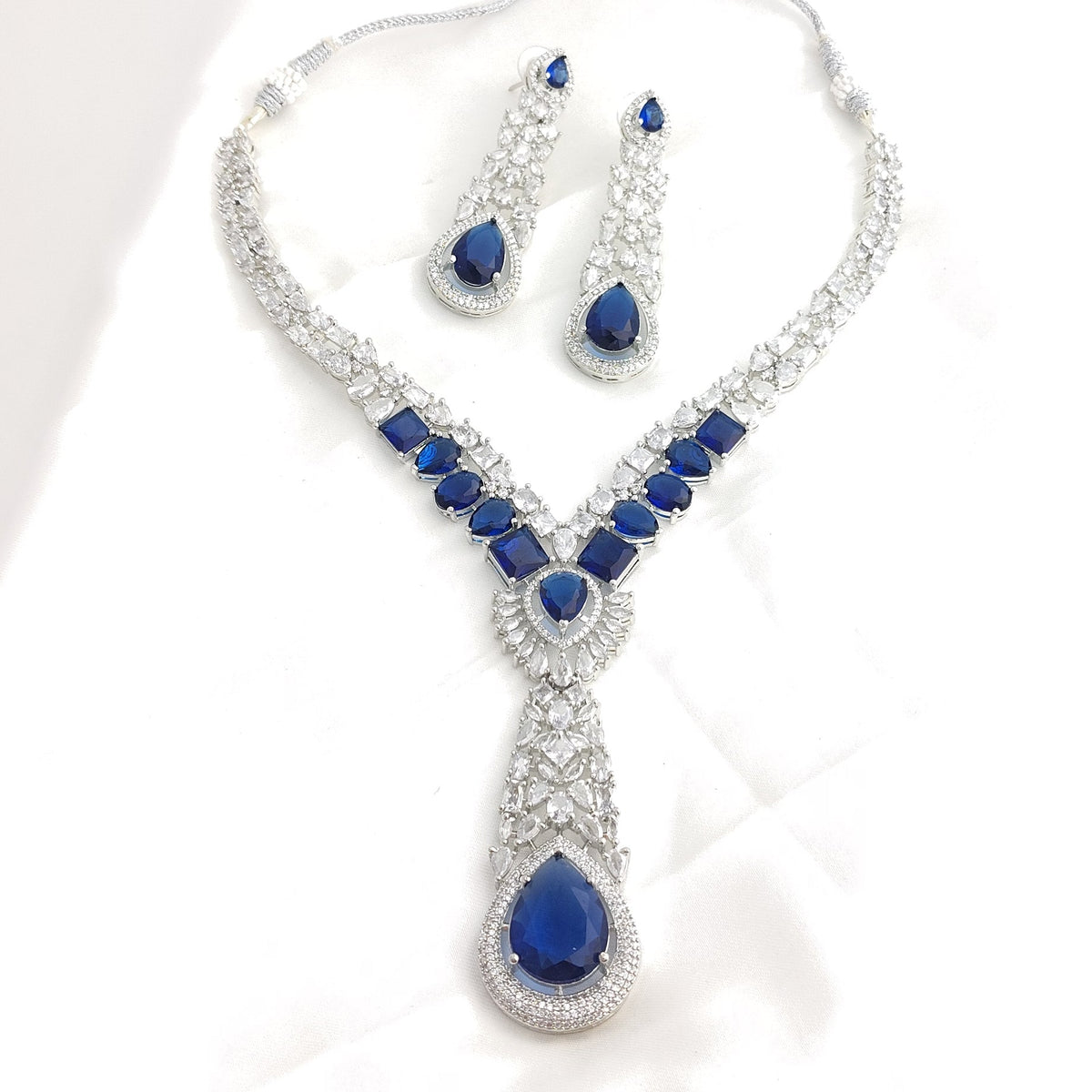 Noor Blue Zirconia Necklace Set