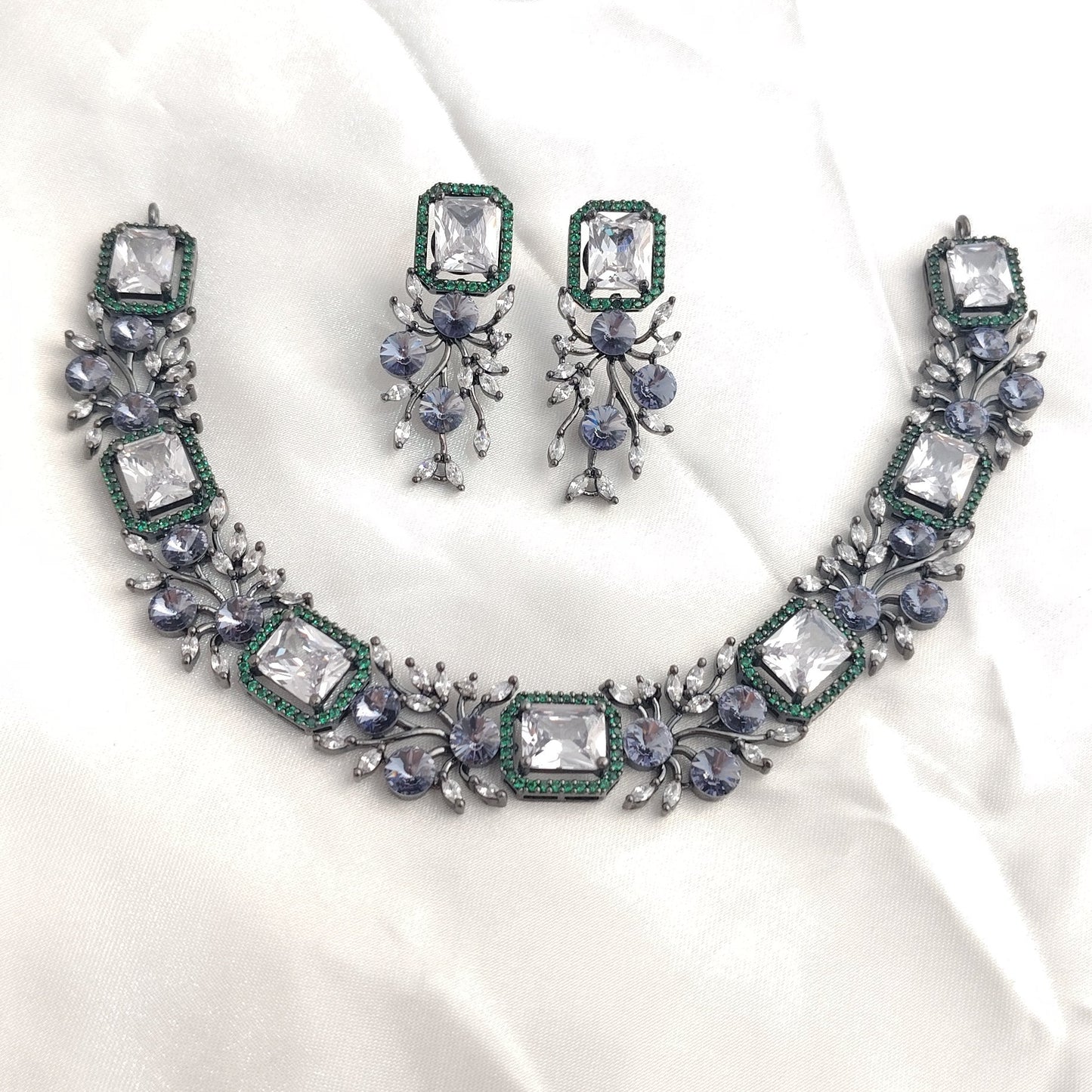 Green White Nano AD Neckpiece Set