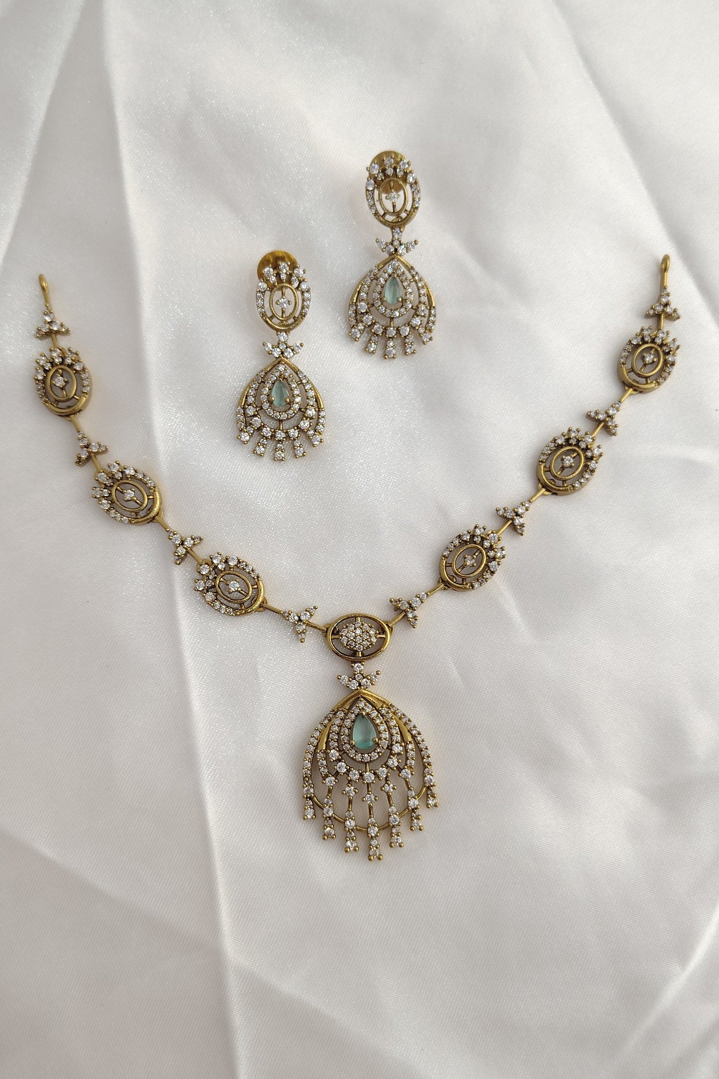 Aqua Vintage AD Necklace Set