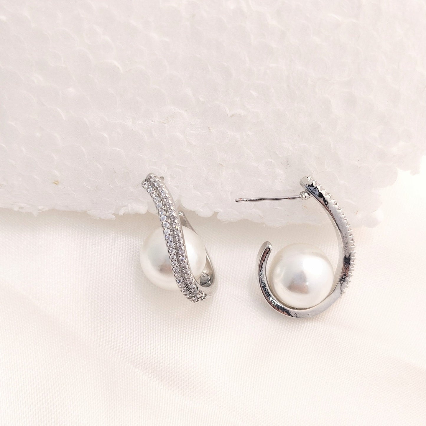 Pearl Glow Hoop Earrings